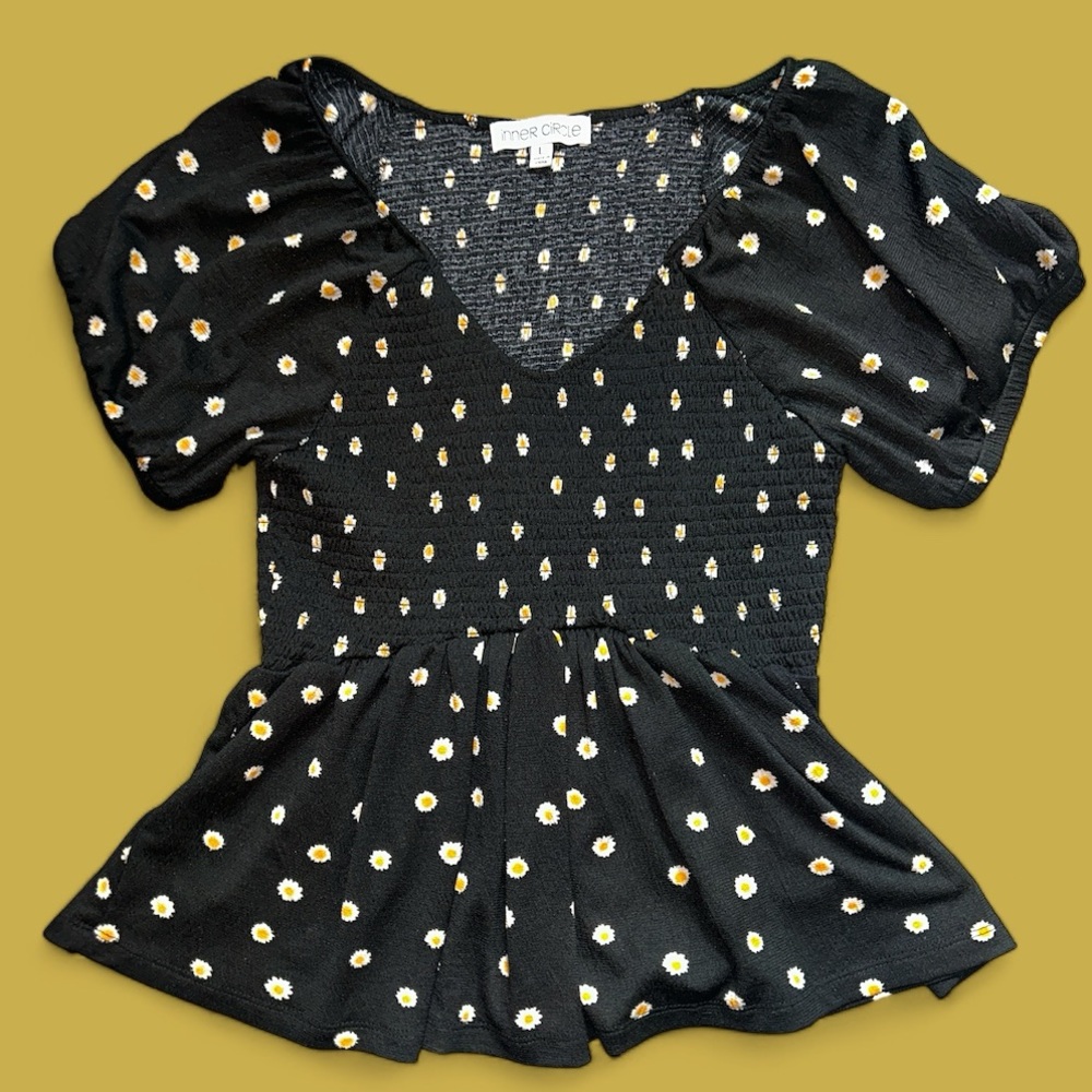 Inner Circle Daisy Top